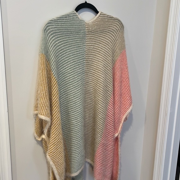 House of Harlow 1960 Fuzzy Knit Rainbow Open Cardigan NWOT OS - Picture 7 of 8